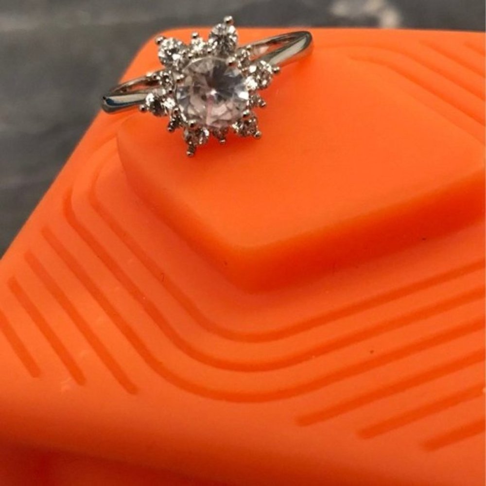 Size 9 Star Sterling Silver Ring /925